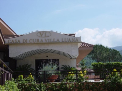Senza stipendio da quattro mesi, continua l’odissea dei lavoratori di Villa Luana