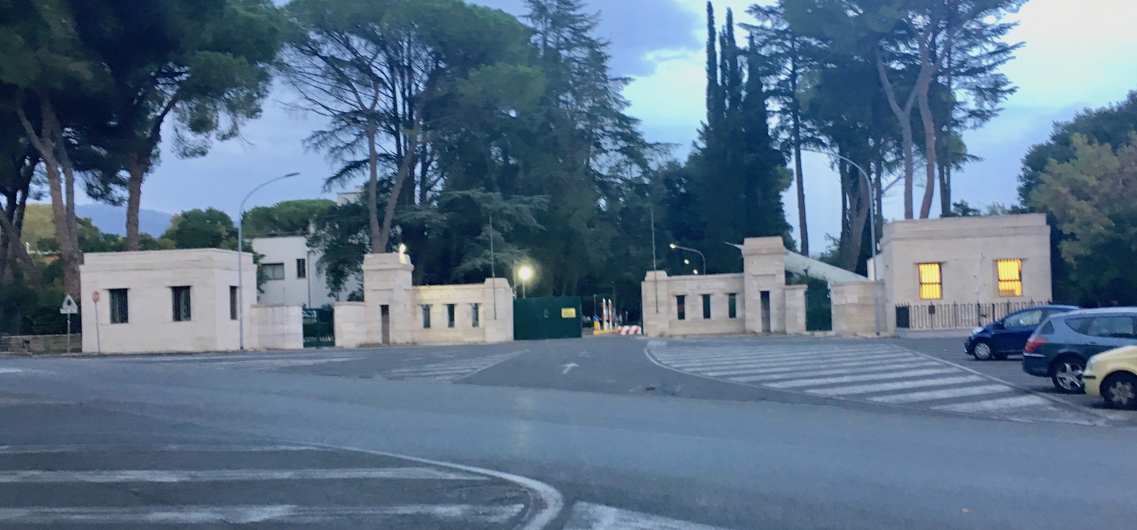 Un volo sulla città per ricordare Guidoni: l’aeronautica e gli studenti insieme nel premio per il generale