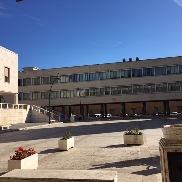 Guidonia cerca dirigente esperto in camminanti sinti e farmacie. La Cgil: “Bandi quasi personalizzati”