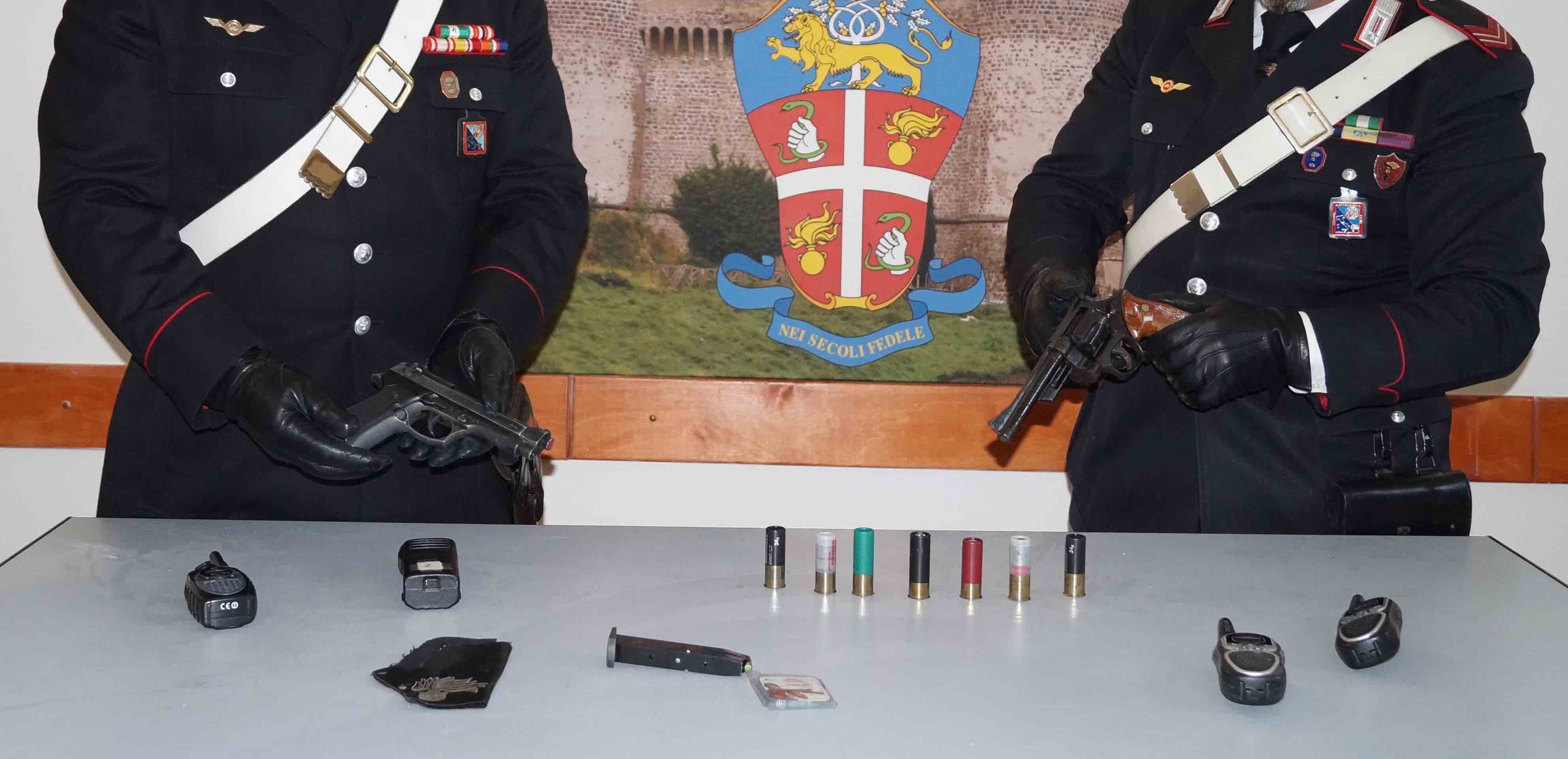 Guidonia, detenzione abusiva di armi e munizioni a Villalba: due fratelli di 30 e 39 anni in manette