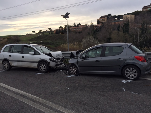 Incidente mortale Colleverde, altre contestazioni al conducente della Opel sbandata: drug test positivo e obbligo dimora non rispettato