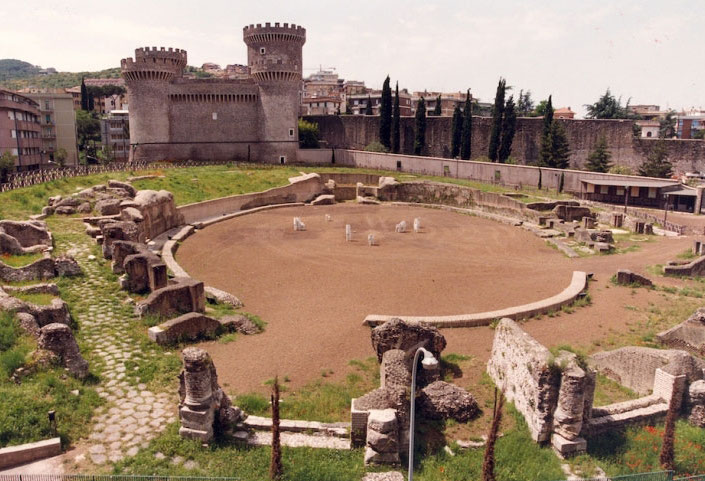 Tivoli chiama Roma risponde, stasera la tradizione fa tappa all’Anfiteatro di Bleso