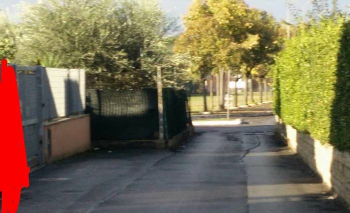 Tivoli Terme, “l’accesso di via Morante stretto e pericoloso”. La lettera denuncia al sindaco Proietti