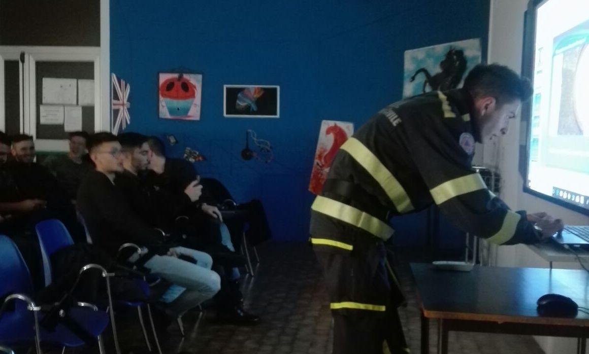 Guidonia, gli studenti a lezione di sicurezza: rischi e emergenze con la protezione civile