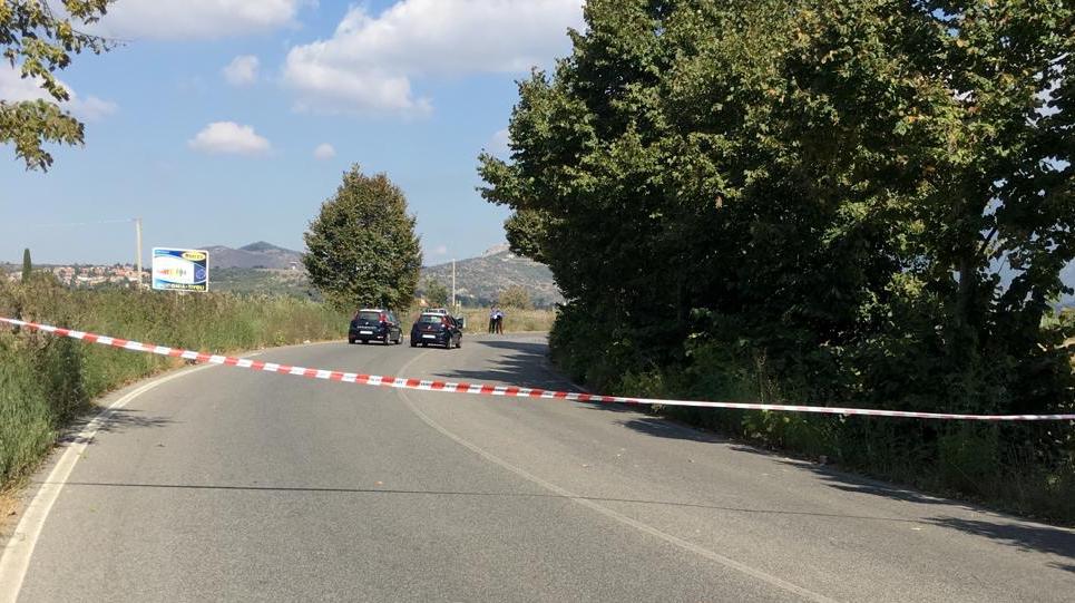 Guidonia, scontro frontale su via Trento: muore un 25enne