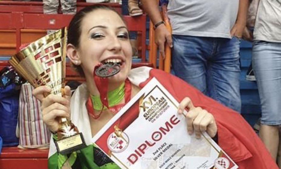 Mentana, Julia è campionessa di majorette