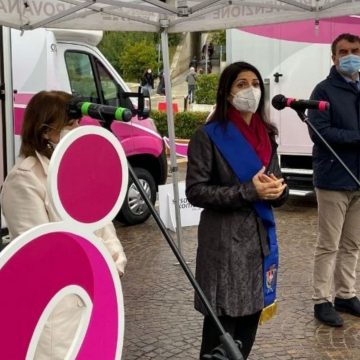 Città Metropolitana dona unità mobile di prevenzione senologica