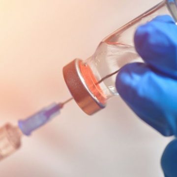 Vaccini Lazio, in 12 ore superate le 100mila prenotazioni per 48-51 anni