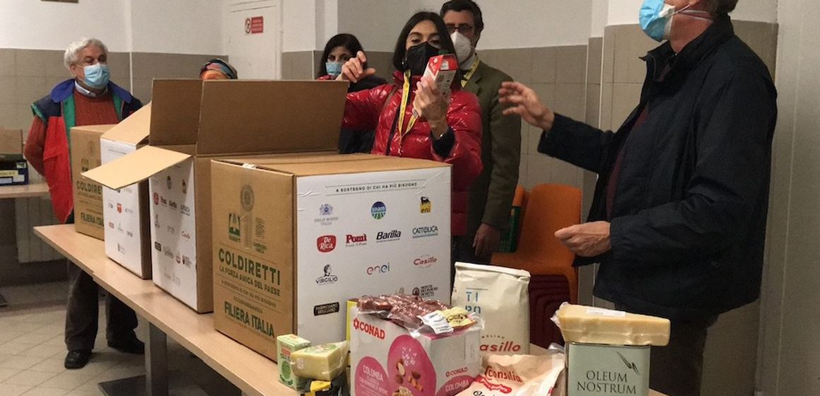 Coldiretti Lazio porta a tavola la solidarietà a Pasqua con 750 pacchi