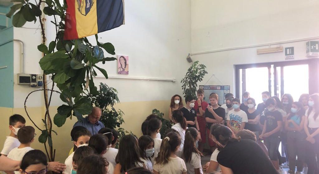 La scuola elementare di Collefiorito intitolata all’indimenticabile maestra Adriana