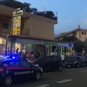 Guidonia, agguato al bar: caccia all’uomo che martedì sera ha sparato quattro colpi di pistola
